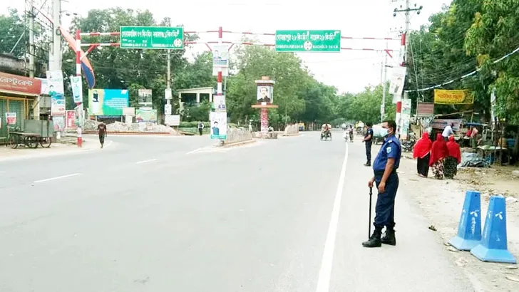 কঠোর লকডাউনের সুপারিশ