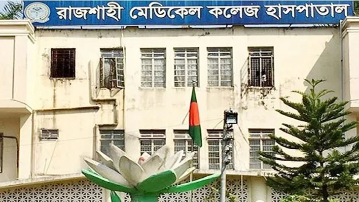 করোনা রোগীর চাপে বিপর্যস্ত চিকিৎসাসেবা