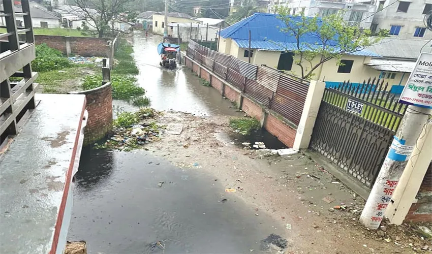 সীমাহীন দুর্ভোগ