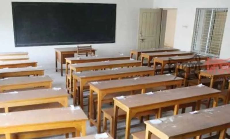 কলমে জং চশমায় দুঃস্বপ্ন