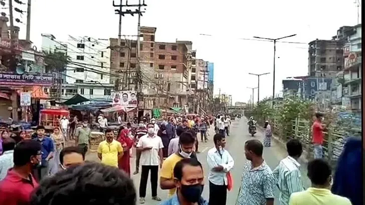 অফিসগামী ও গ্রামমুখী মানুষের অন্তহীন দুর্ভোগ