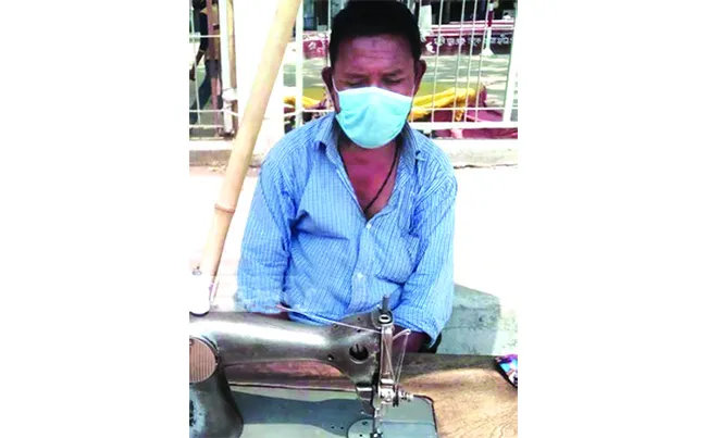 দুশ্চিন্তায় নিম্ন আয়ের মানুষ
