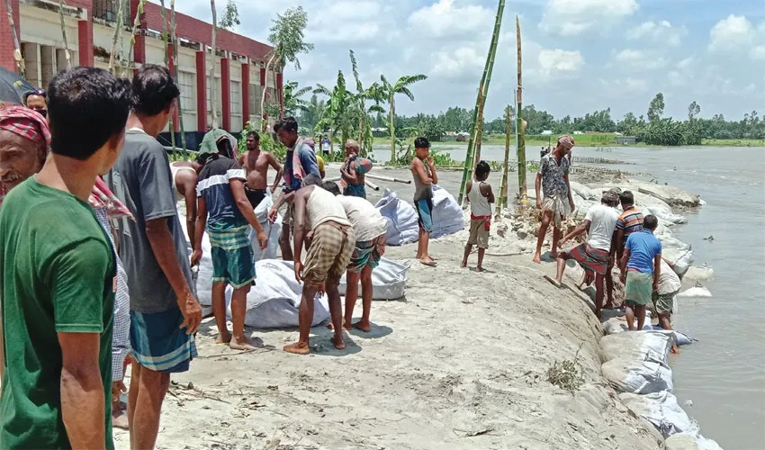 তিস্তা তীরে ভাঙন