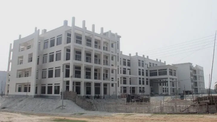 পরতে পরতে অনিয়ম