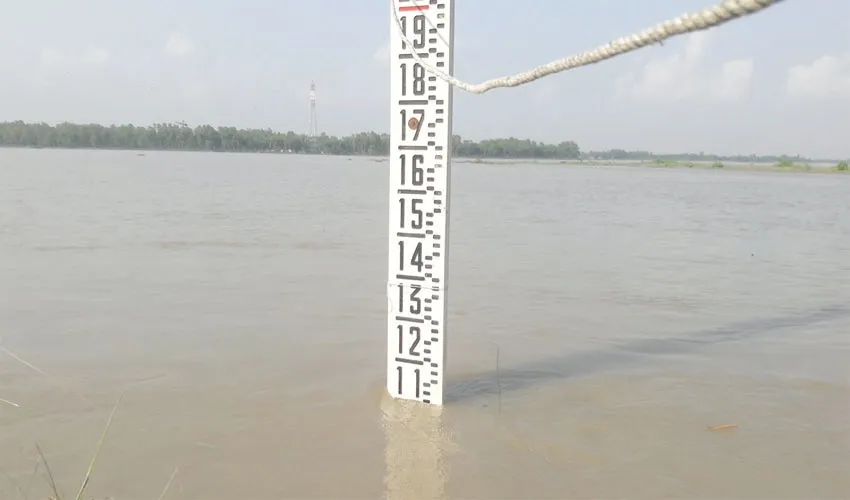 বন্যার মুখে ৮ জেলা