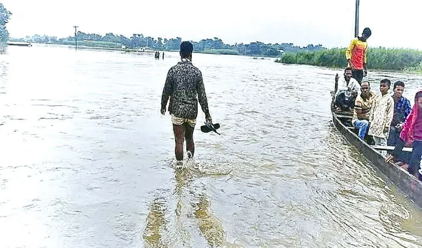 বন্যায় প্লাবিত নিম্নাঞ্চল