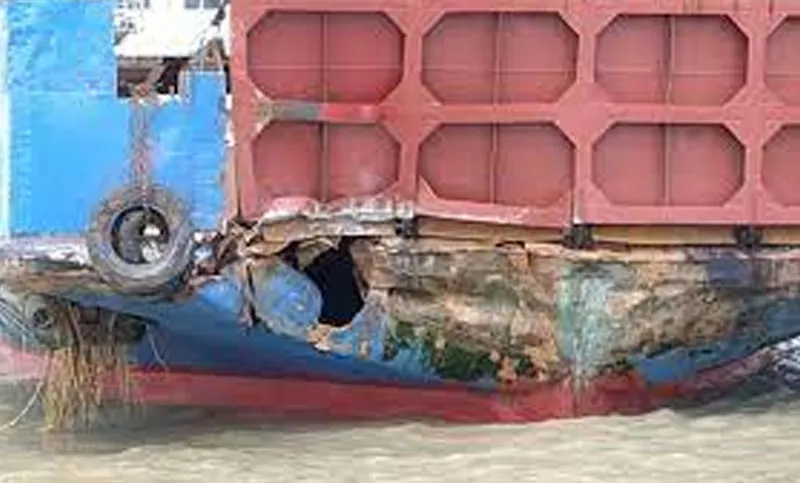 ভয়ে ফেরি চালাতে অনীহা চালকদের
