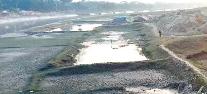 ডুমুরিয়ায় দখলের উৎসবে অস্তিত্ব হারাচ্ছে সাত নদী