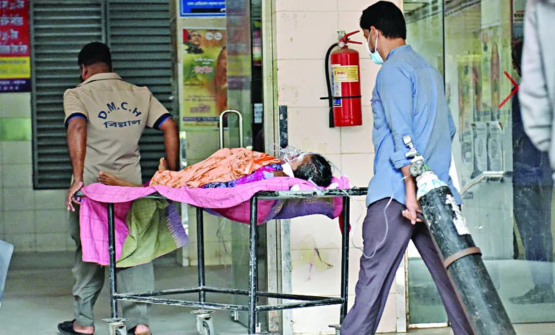করোনা রোগীর চাপ বাড়ছে হাসপাতালে