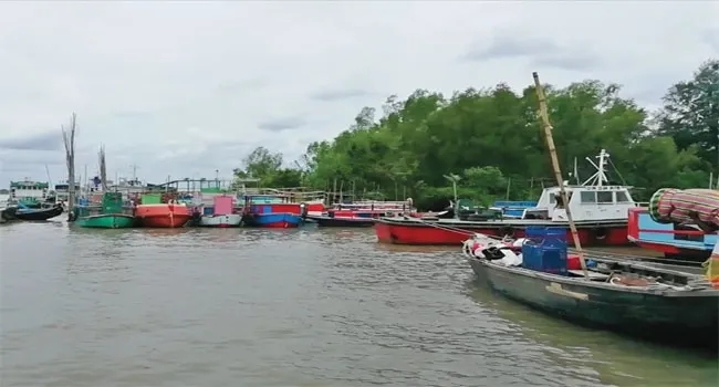 পর্যটনে ফের করোনার থাবা