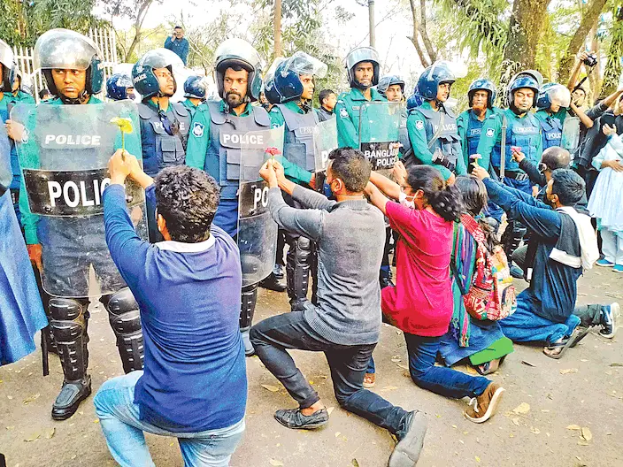 এবার এক দফা আন্দোলনে শিক্ষার্থীরা