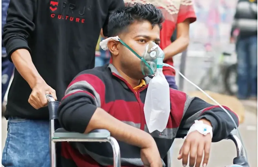 করোনা বাড়ছে আরেকটি ঢেউয়ের আশঙ্কা