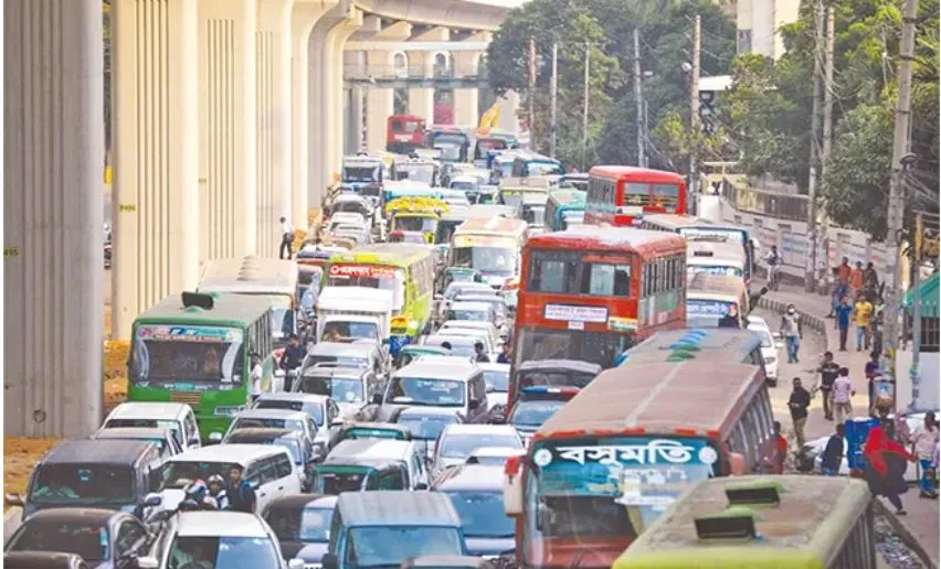 অচল ঢাকায় চরম ভোগান্তি