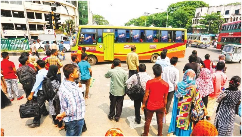 অভিযান স্থগিত হলেও পুরোদমে বাস নামেনি