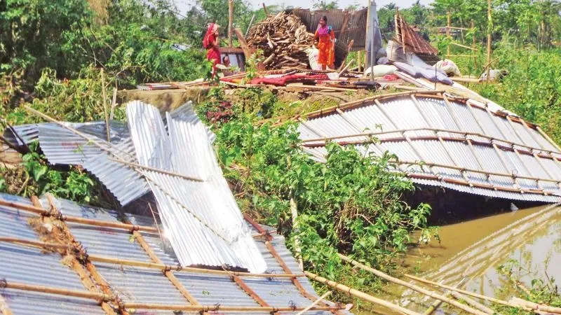 ধান ও মাছের পর মাথা গোঁজার ঠাঁইও গেল