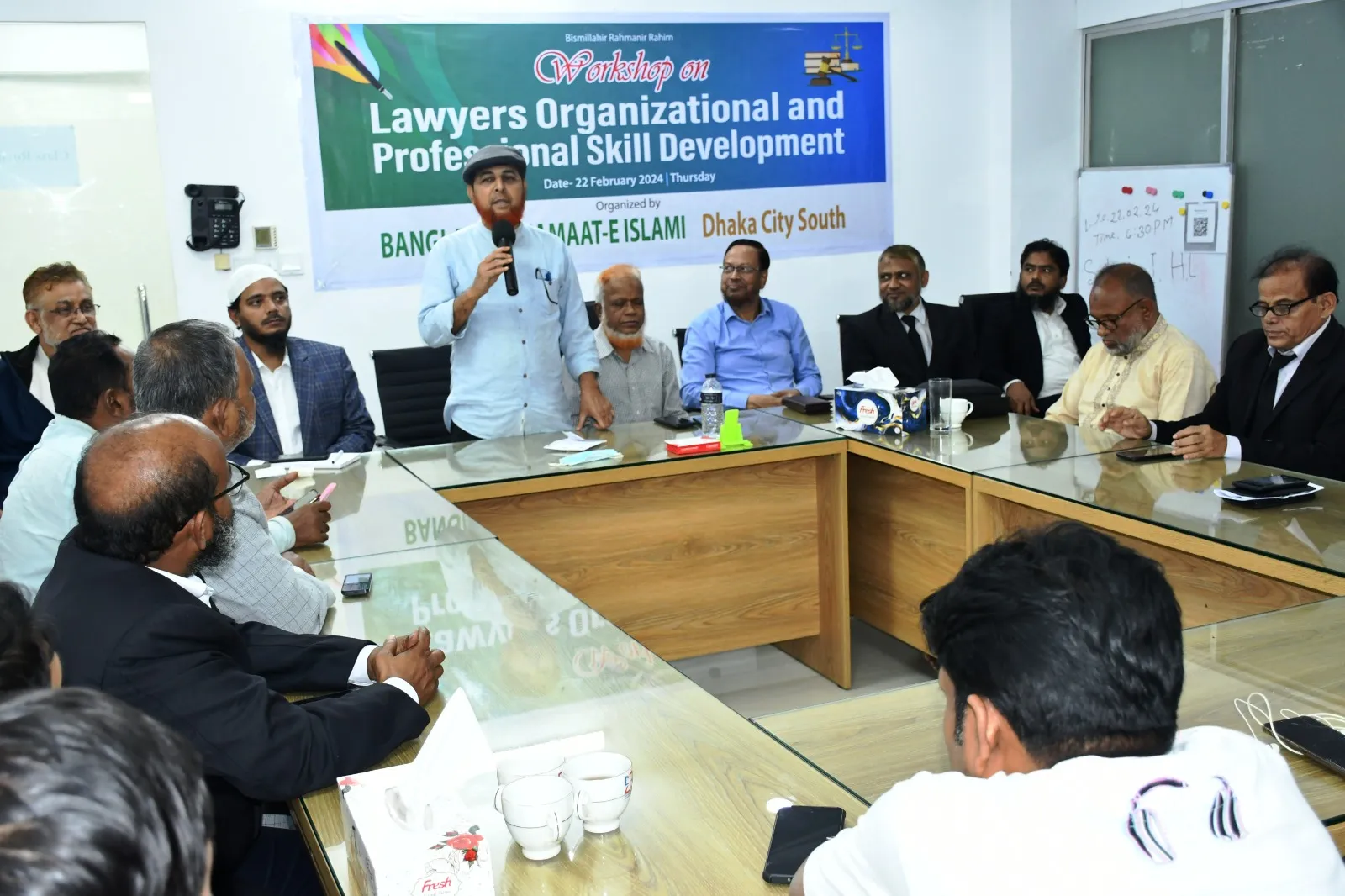 গণতন্ত্র পুনরুদ্ধার ও জনগণের অধিকার আদায়ে আইনজীবীদের বলিষ্ঠ ভূমিকা পালন করতে হবে