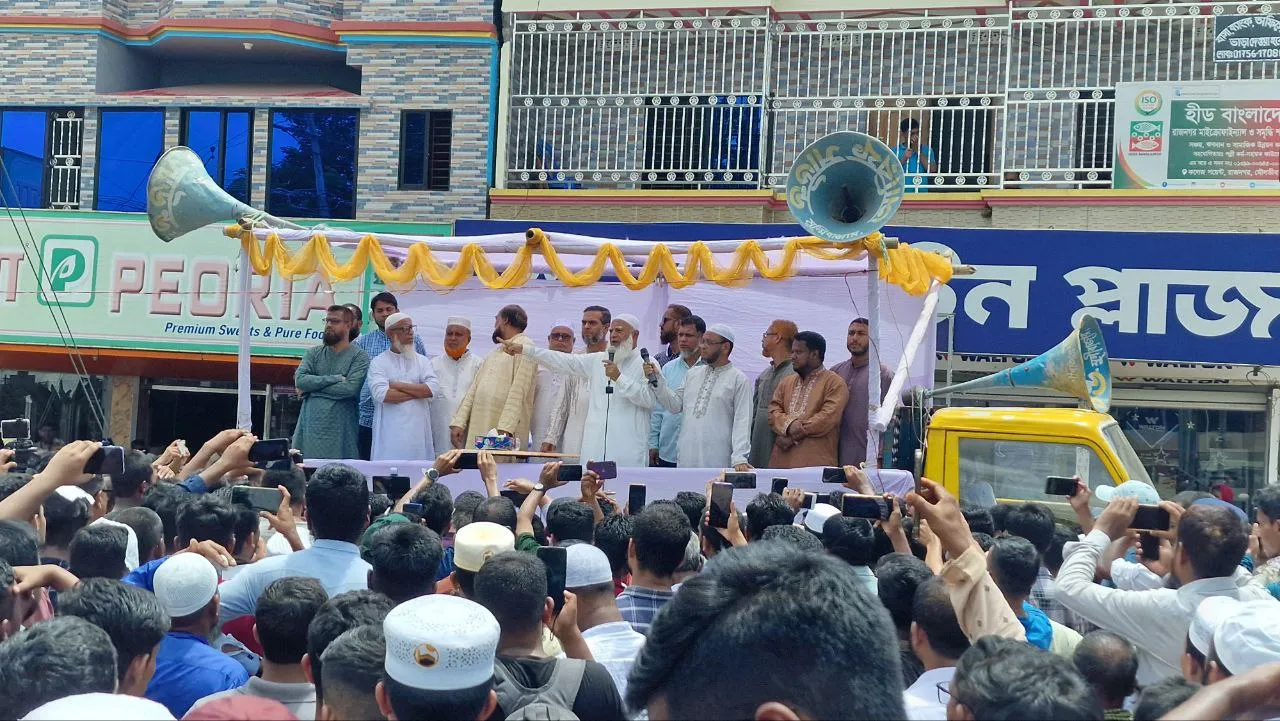মৌলভীবাজার জেলায় বন্যাদুর্গত মানুষের পাশে আমীরে জামায়াত
