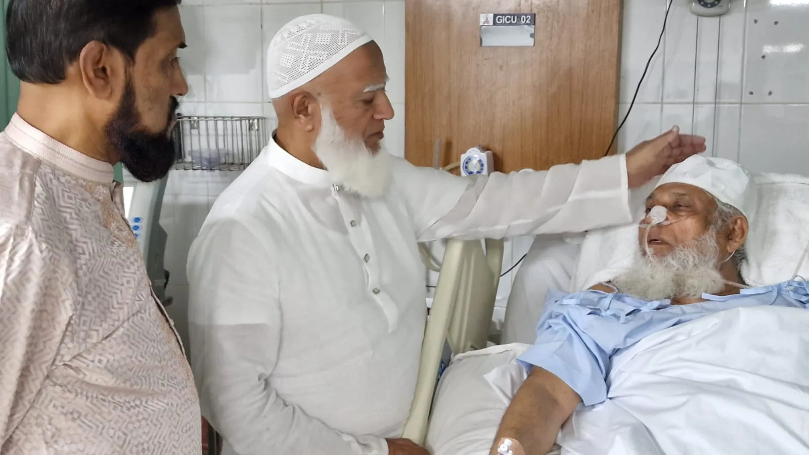 মাওলানা আনম শামসুল ইসলামকে হাসপাতালে দেখতে যান আমীরে জামায়াত ডা. শফিকুর রহমান