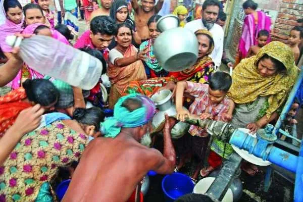 পানির জন্য হাহাকার