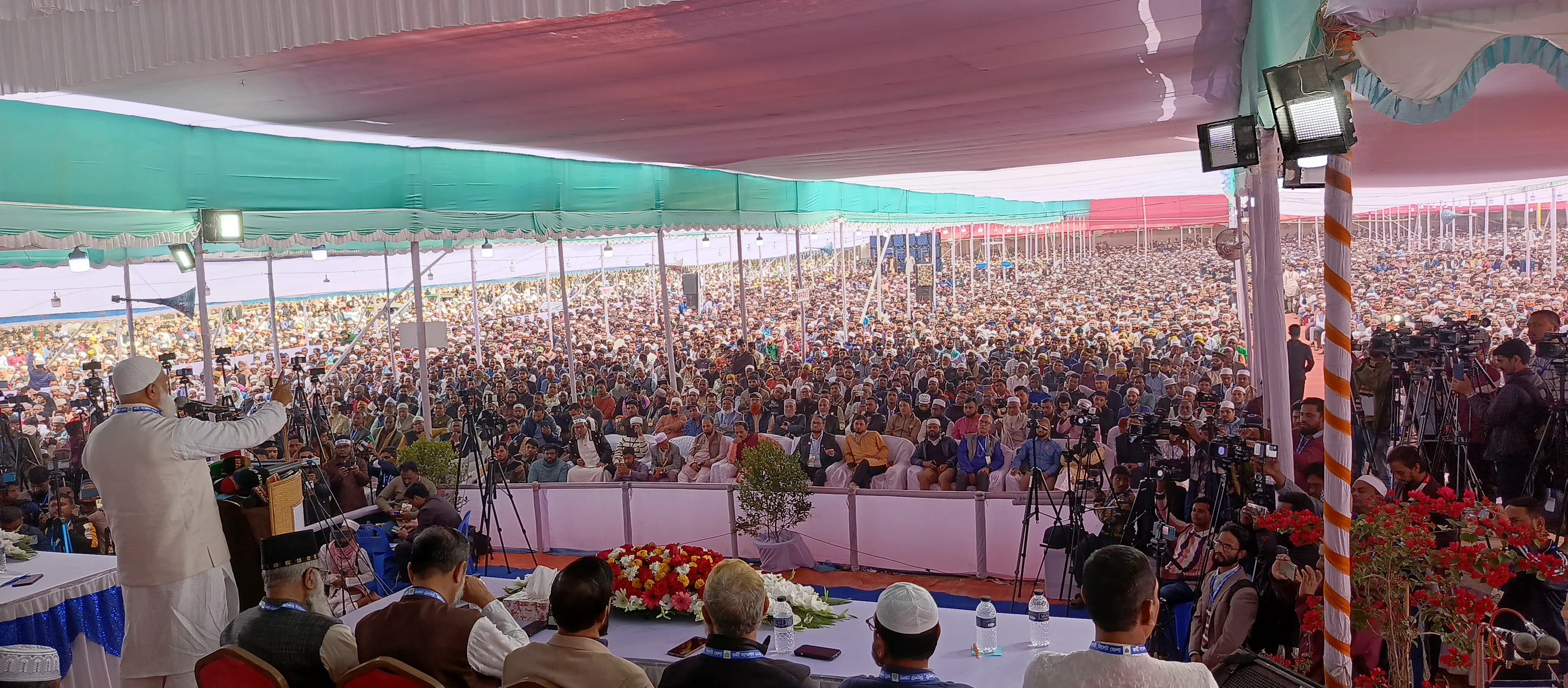 বৈষম্যহীন দুর্নীতি মুক্ত মানবিক বাংলাদেশ গঠনে সবার ঐক্যবদ্ধ সহযোগিতা প্রয়োজন- ডা. শফিকুর রহমান