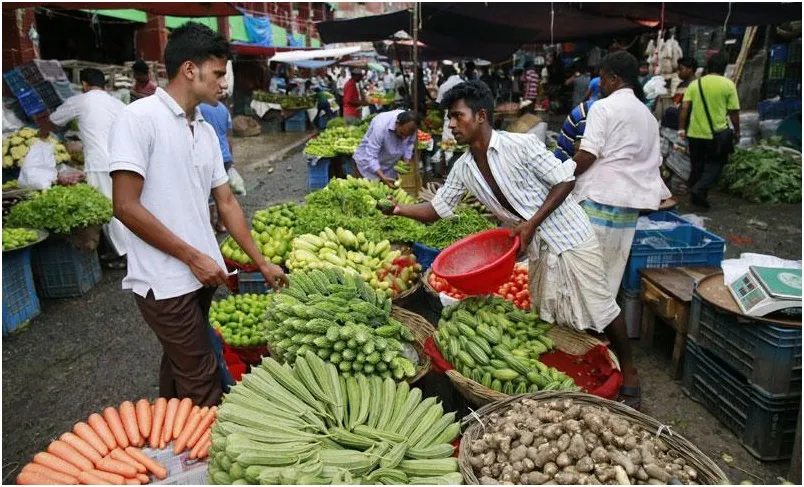 পাইকারি ও খুচরা বাজারে পণ্যমূল্য আকাশ-পাতাল