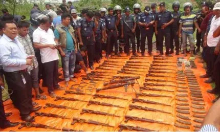 এত অস্ত্র আসছে কোত্থেকে