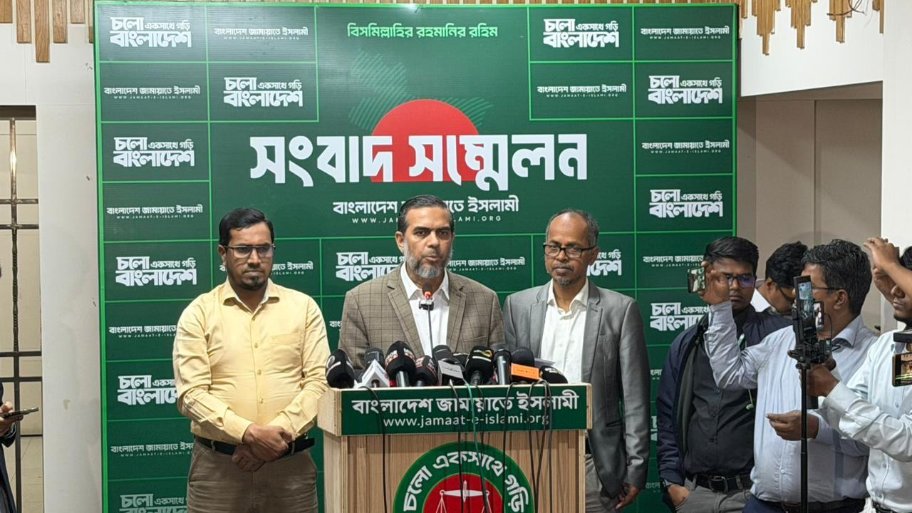 একটি দল নারীদের প্রতি অশালীন আচরণ, আক্রমণ, উসকানিমূলক বক্তব্য এবং সাইবার আক্রমণের মাধ্যমে নির্বাচনকে প্রশ্নবিদ্ধ করার অপপ্রয়াস চালাচ্ছে (nid-27229)