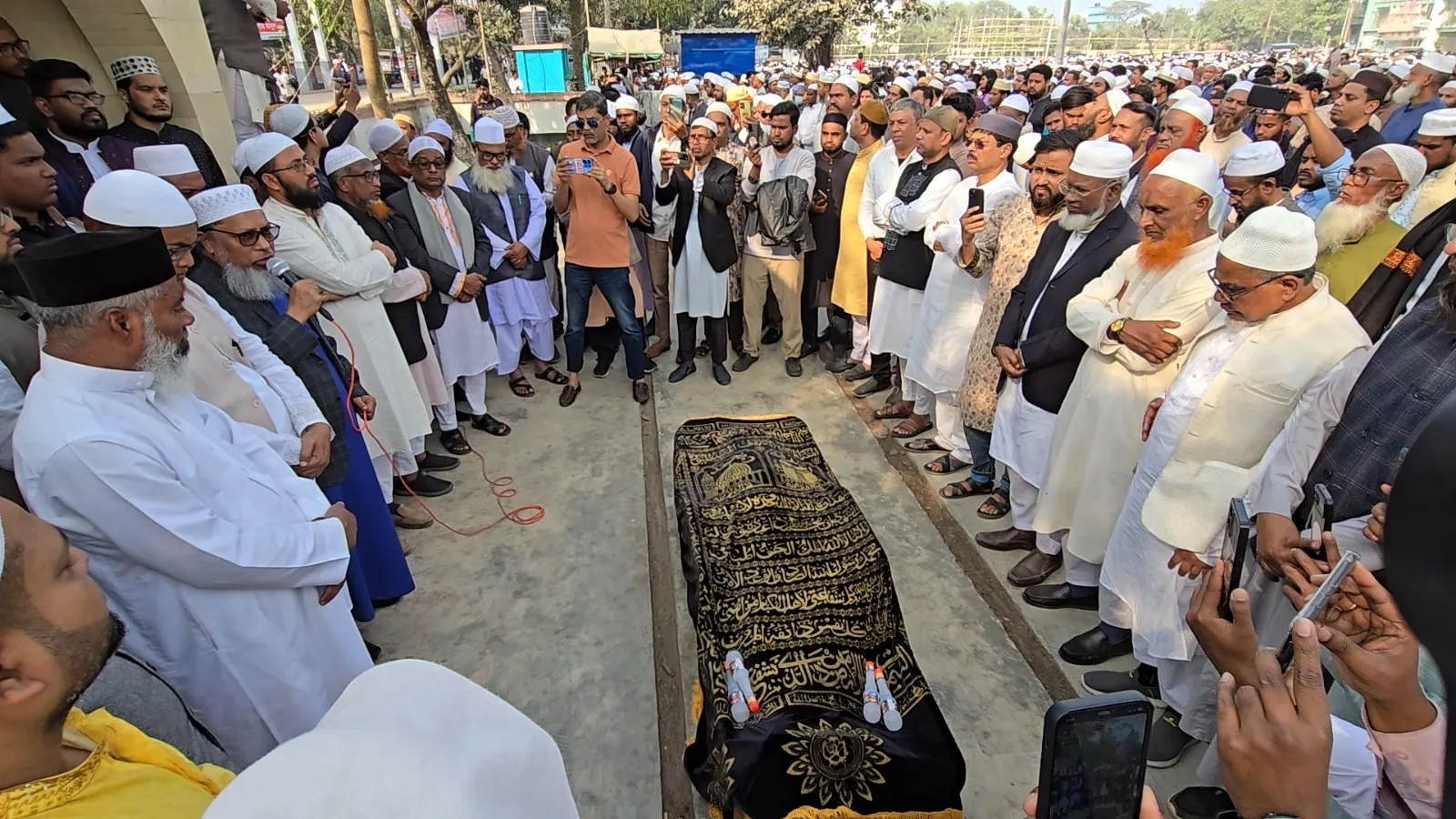 শেরপুরে অশ্রুসিক্ত নয়নে জেলা জামায়াতের সেক্রেটারি জনাব নূরুজ্জামান বাদলের চিরবিদায়