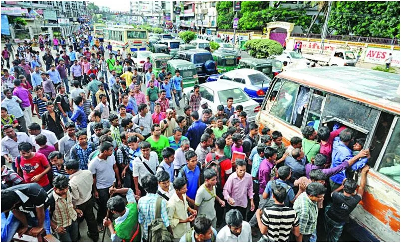 মধ্যবিত্তের পকেট কাটে গণপরিবহন মালিকরা
