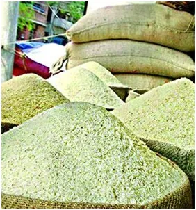 চালের মজুত তলানিতে