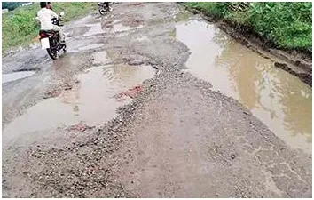 ৫ বছরে সড়ক উন্নয়ন বরাদ্দের ২৭ হাজার ২১৭ কোটি টাকা গেলো কোথায়?