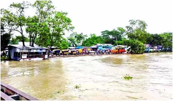 হুমকিতে বাঁধ ঝুঁকিতে হবিগঞ্জ শহর, উৎকণ্ঠা