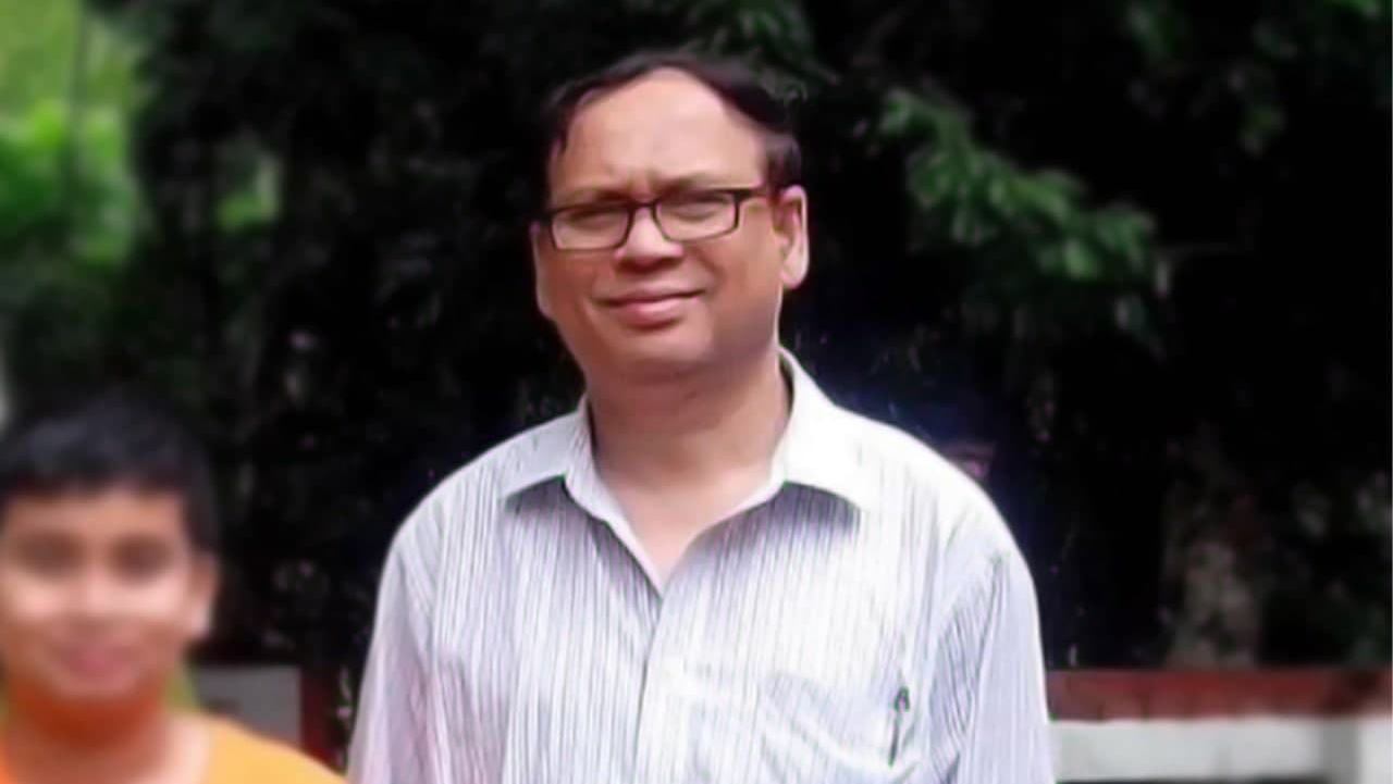 চলে গেলেন ফিজিক্যাল মেডিসিন বিভাগের সহযোগী অধ্যাপক ডা. মাহমুদুর রহমান...