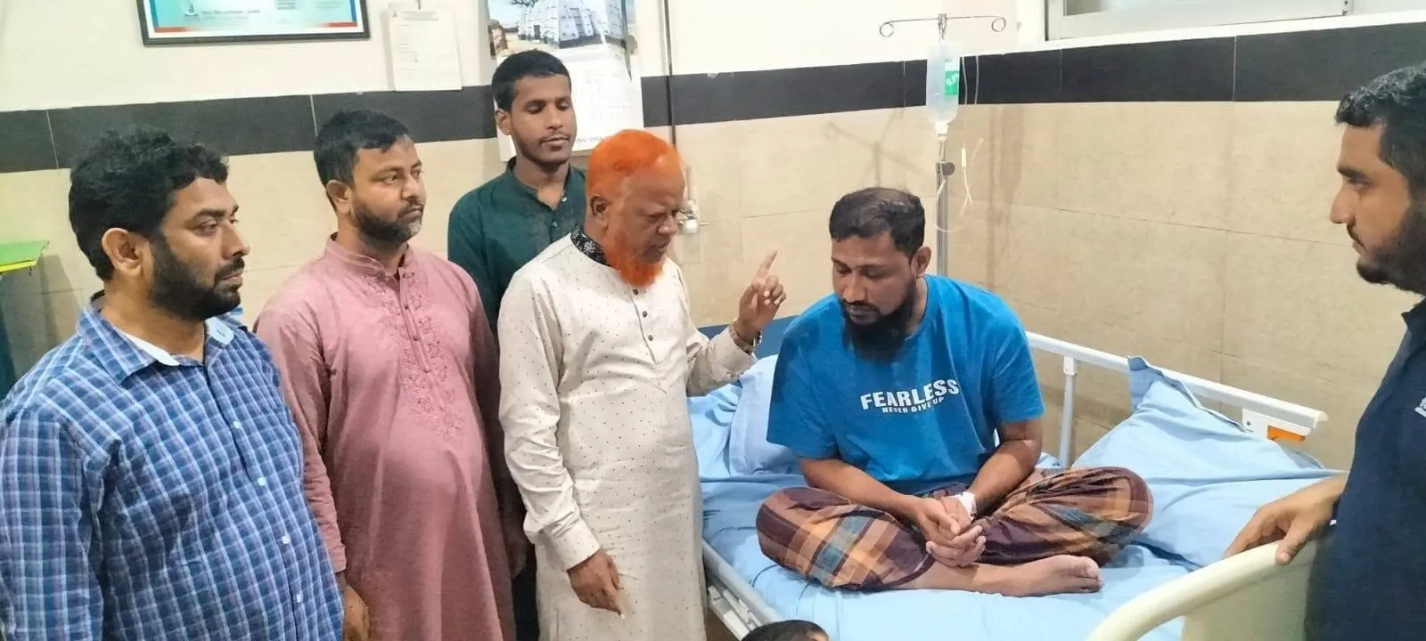 ছাত্রদল সন্ত্রাসীদের নৃশংস হামলায় গুরুতর আহত নিউমার্কেট থানার রুকন অ্যাডভোকেট আতিকুর রহমান
