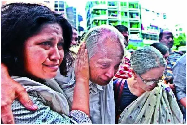 ওরা আমাকে চোখ বেঁধে মাইক্রোবাসে তোলে