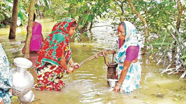 ভাতের কষ্টে বানভাসি মানুষ