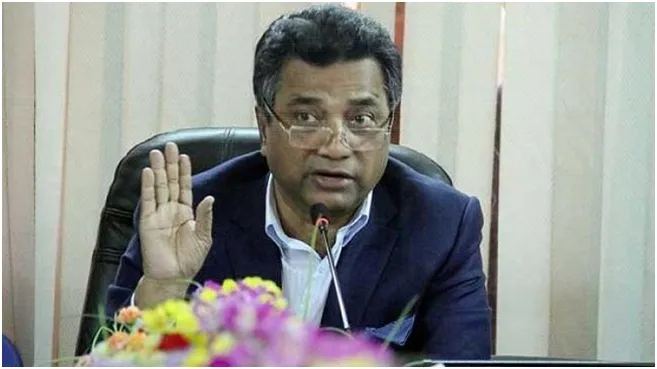 \'মেয়র হবার আগে তো পারলে বাড়ি বাড়ি গিয়ে ঘর ঝাড়ু দেন\'