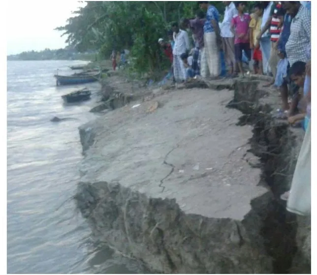 লৌহজংয়ে পদ্মার ভাঙন, বিলীন হচ্ছে বাড়িঘর