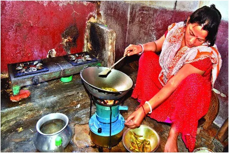 গরমেও জ্বলছে না চুলা