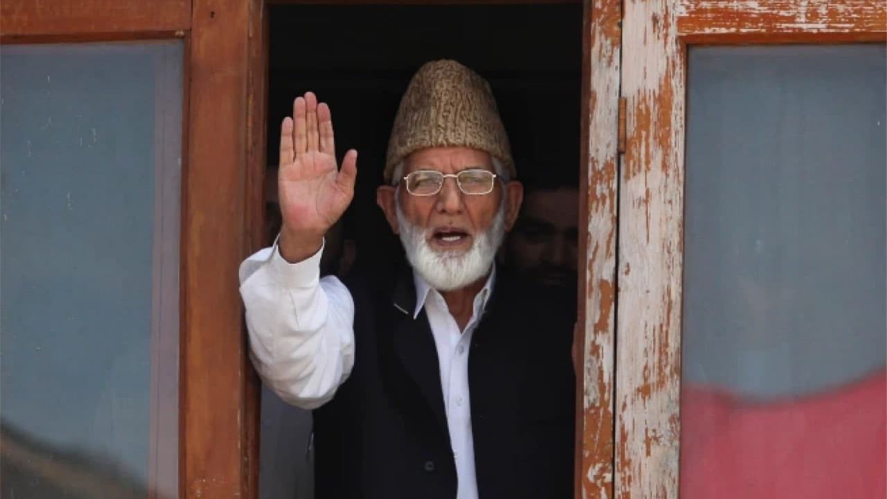 চলে গেলেন কাশ্মীরের স্বাধীনতা আন্দোলনের মহান নেতা সাইয়েদ আলী শাহ গিলানী...
