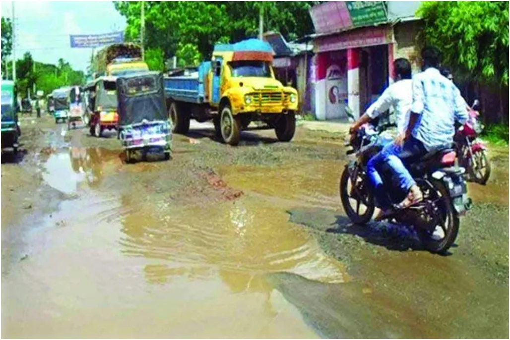 সড়কে চলা দায়