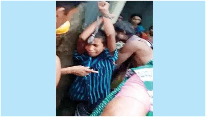 ৭ বছরের শিশুকে আমগাছে লটকে নির্যাতন