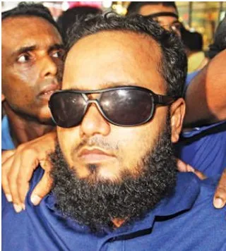 কাঁদানে গ্যাস নিক্ষেপকারী কনস্টেবল চিহ্নিত