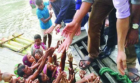 ত্রাণ বিতরণে অনিয়ম
