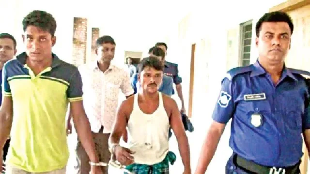 চলন্ত বাসে তরুণীকে ধর্ষণের পর হত্যা