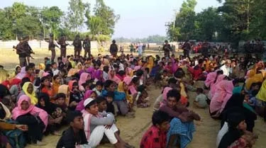 ২৪ ঘন্টায় ২০০০০ রোহিঙ্গার প্রবেশ, মানবিক সঙ্কটের আশঙ্কা
