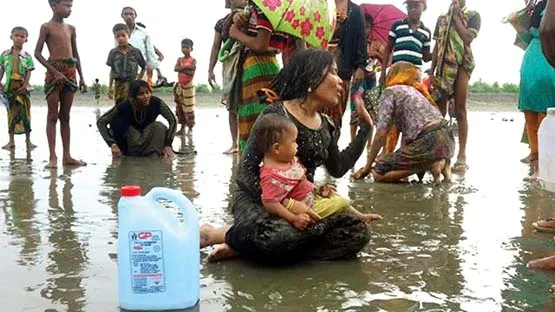 রাথিদং-বুথিদংয়ের জঙ্গলে অবরুদ্ধ ৩লাখ রোহিঙ্গা ॥ শতাধিক শিশুর প্রাণহানি
