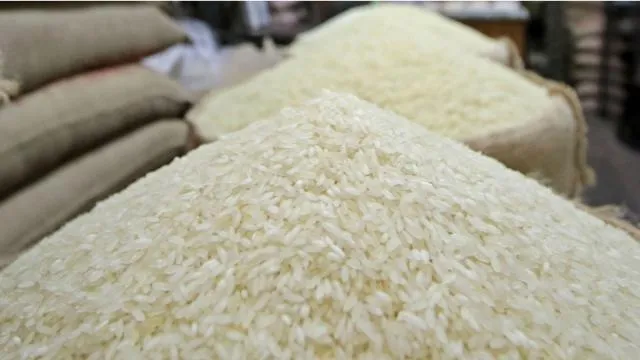 চালের দাম নিয়ন্ত্রণের বাইরে, আরও বাড়বে