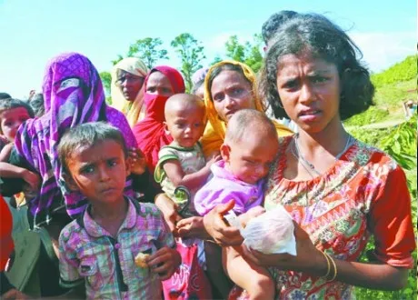 অর্ধলক্ষ রোহিঙ্গা ১৫ দিন ধরে লতাপাতা খেয়ে বেঁচে আছেন