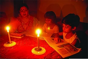 চট্টগ্রামে ঘণ্টায় দু’বার লোডশেডিং